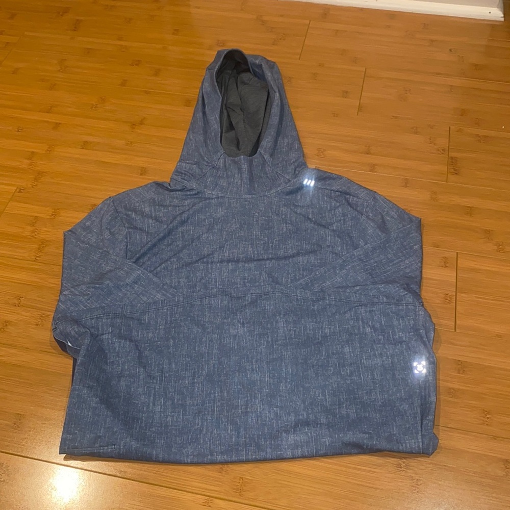Men’s Small Lululemon Blue Hooded Sweatshirt